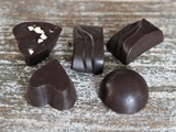 Petits chocolats aux éclats d'amandes ig bas et même cétogènes
