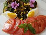 Salade fraîcheur de champignons vinaigrette balsamique, de jeunes pousses de salade,tomates et oeufs, juste divine