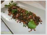 Salade tiède de lentilles vertes aux petites carottes et lardons croustillants