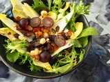 Salade d’endives et mesclun au raisin muscat et aux fruits secs