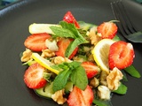 Salade végétale de courgettes aux fraises, câpres et noix