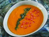 Soupe de poivrons et carottes grillées à la grenade et à l’estragon