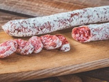 Fuet saucisson : origine, goût et différences avec le saucisson