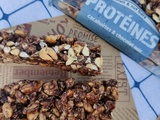 Barres proteiné cacahuètes chocolat noir façon Eat Natural