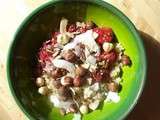 Quinoa, fraises compotées et graines croustillantes