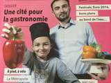 Famille sharing cuisine en couverture du magazine Met’
