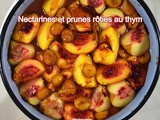 Nectarines et prunes rôties au thym