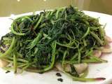 Pour le plaisir : Feuilles d’amarante sautées à l’ail (大蒜炒苋菜)