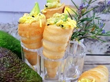 Mini cornets feuilletés à l'avocat / œufs durs / paprika/ fleur de sel