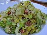 Salade toscane, laitue, poulet, oeufs durs, carotte, poivron, tomates, gorgonzola, basilic.. (Etats-Unis, Italie)