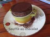 Soufflé au chocolat, recette du chef Alain Ducasse