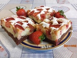 Gâteau bicolore aux fraises - Recette en vidéo