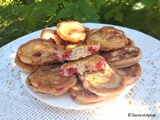 Pancakes au lait fermenté et aux framboises (Oladi) - Recette en vidéo