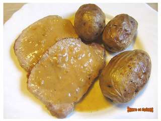 Rôti de porc aux pommes de terre sauce à la cancoillotte