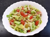 Salade aux tomates cerises, thon et olives - Recette en vidéo
