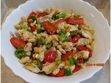 Salade de haricots blancs au poulet, tomates cerises et poivron