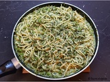 Spaghetti en sauce crémeuse aux épinards et petits pois