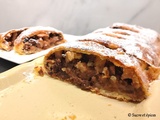 Strudel aux pommes facile à la pâte feuilletée - Recette en vidéo