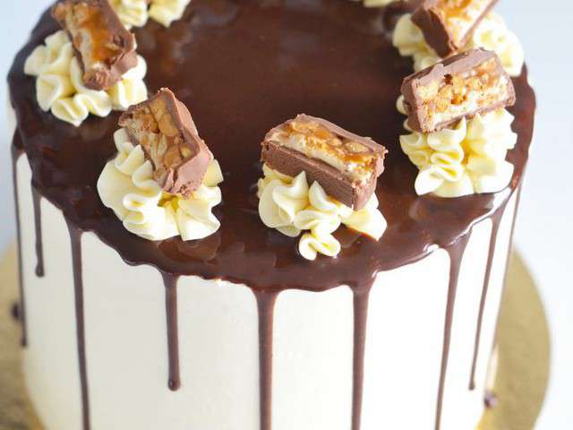 Comment bien lisser ses layer cakes ?  Crème pour gateau, Recette cake  design, Recette wedding cake