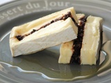 Brie aux olives noires, thym et huile d'olive