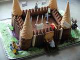 Gâteau d'anniversaire au chocolat : thème château fort et chevalier