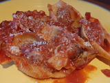 Conchiglioni farcis avec viande hachée et sauce tomate. Une recette Italienne