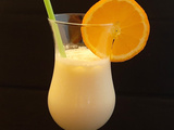 Piña colada. Une recette de cocktail avec rhum, lait de coco et jus d’ananas