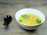 Soupe thaï de crevettes au citron vert