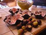 Coroles de figues, chèvre, sirop hibiscus