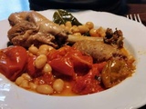 Cuisses de canard au cidre, tarte aux brugnons