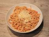 Spaghetti sauce fromagère à la tomate et à la mayonnaise