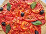 Tarte fine aux tomates et olives noires