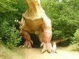 Nina chez les dinosaures