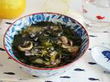Soupe wakame et champignons {Food’Algues}
