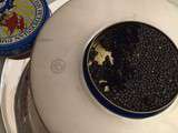 #1 - Le luxe de décembre habillé de noir : le caviar de chez Petrossian