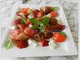 Salade de tomates, fraises et fêta