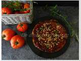 Tarte tatin aux tomates du jardin, pesto et pignons