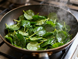 Cuisson épinard frais : Comment cuire parfaitement à la poêle