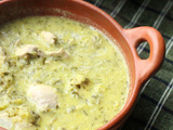 Poulet 'Jo'con' en sauce de tomatillos comme au Guatemala