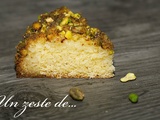 Zeste de... gâteau extra moelleux en croûte de pistache, au sirop citronné