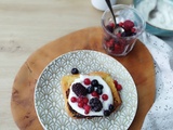 Brioche perdue à la ricotta et aux fruits rouges