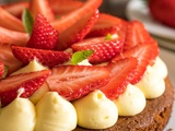 Sablé breton, crème légère à la verveine, fraises