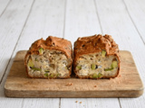 Cake aux courgettes et chèvre frais : l’entrée légère qui coche toutes les cases