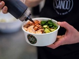 Sauce soja vs sauce teriyaki pour poke bowl : quelle est la meilleure option