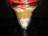 Coupe pavlova fraise-rhubarbe