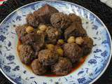 M'tamen sauce rouge à la viande et boulette de viande/ plat traditionnel Algérien