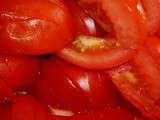 Crumble de tomates, oignons et parmesan