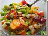 Salade de fèves, tomates colorées et bâtons de surimi