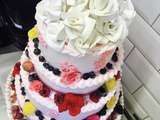 Wedding cake aux fruits rouges
