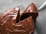Gateau au chocolat avec glaçage - anniversaire